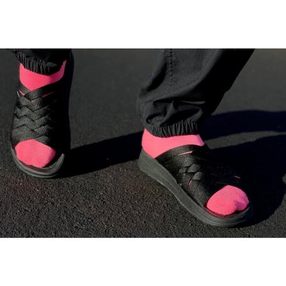 Malibu Sandals ZUMA NYLON BLACK new with tags multiple sizes - Picture 2 of 16